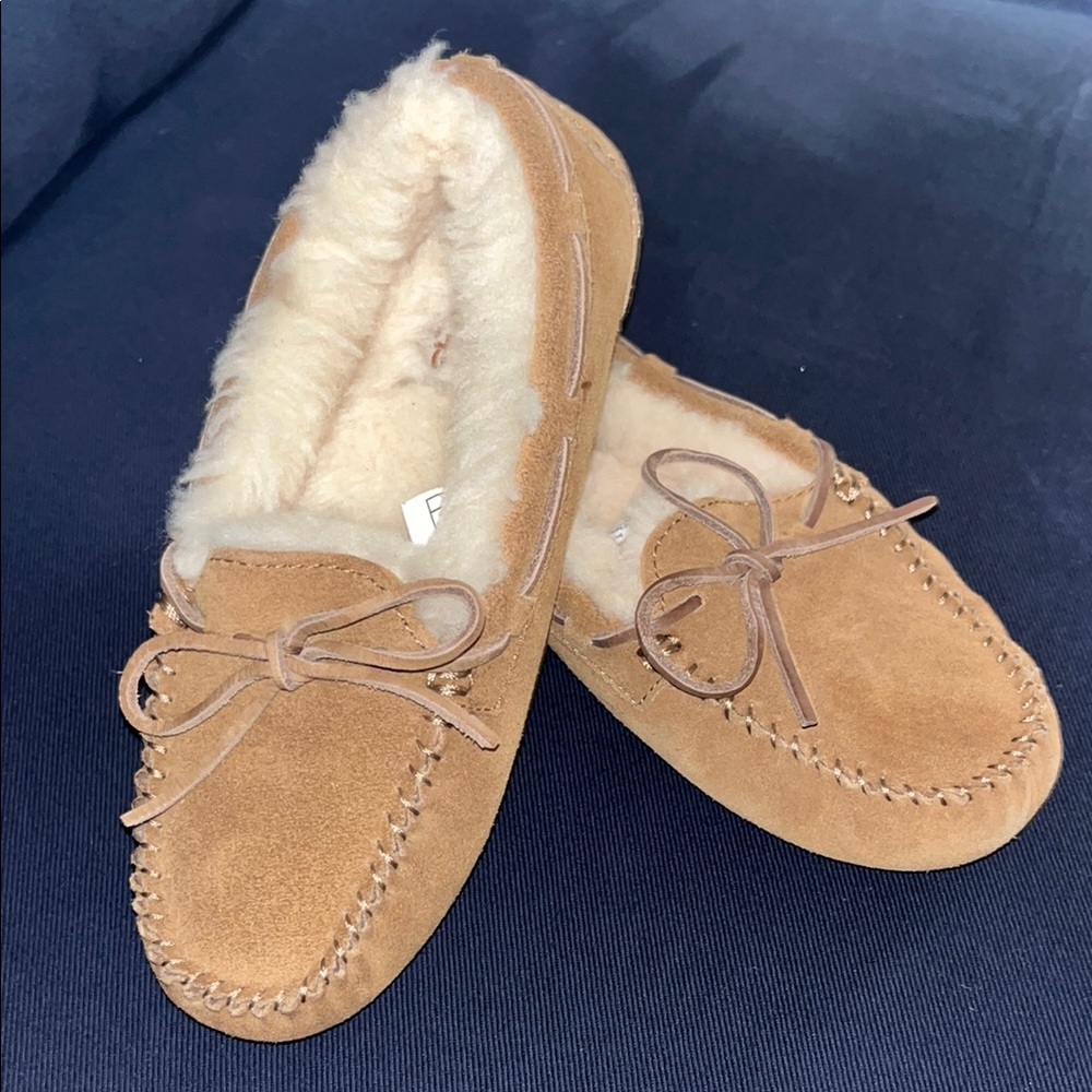UGG Cozy Tan Suede Moccasin Slippers, size 1